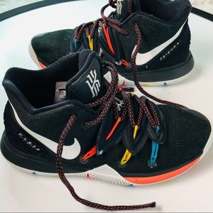 Nike Big Kids Kyrie 5 Friends Shoes